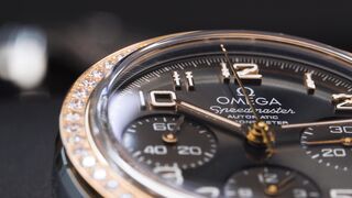 "Oméga : L'Horlogerie d'Excellence au Service du Temps"