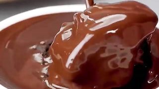 Easy Homemade Chocolate Cake recipe Tutorial