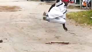 Prank funny video.  ????????