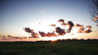 "Discovering Earth's Wonders: A Visual Expedition"