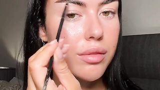 Im obsessed with doing my makeup like this