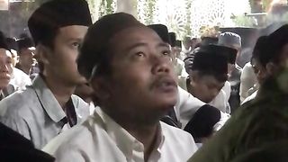 Pada akhirnya semua orang hanya diperintah untuk ibadah