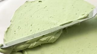 Matcha strwberry cake