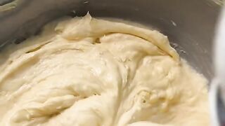 Lemon pound cake