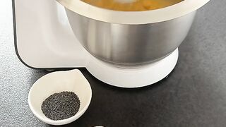 Poppy seed cake