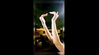 Fingers dancing