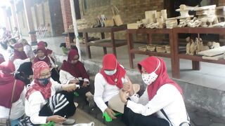 Wood Batik Indonesia proses