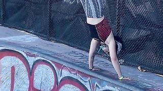 Women's skills in roller skating!