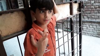 Bazar gai namaz qaza ho gai bhot dhukh howa aaj handi ma aloo chikan ka salan bnaya