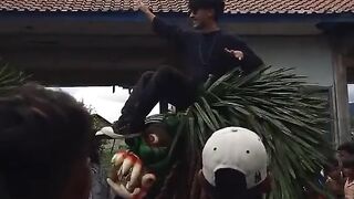 BEBEGIG SUKAMANTRI ‼️ joged bareng bebegig #seni #budaya #bebegigsukamantri