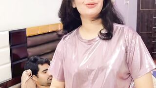 Naraz bevi Kay Pechay Aik Mard Ka