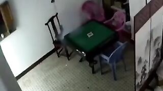 خطرہ۔۔۔۔تمام رات چارج لگا کر نہ چھوڑیں۔۔۔