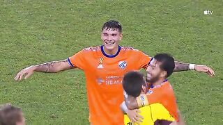 FC Cincinnati win the Supporters' Shield for the club's first-ever trophy ????????