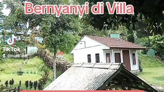 Singing in Villa