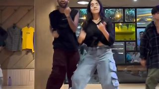 Ainvayi Ainvayi lut Gaya dance choreography | reels | Cover dance | trending | Viral