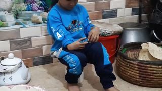 Beby funny video/Beby make bread/funny laugh/welcom pak tv #streetfood