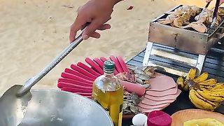 Breakfast in the sea