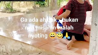 Berantem adeknya sama kakaknya