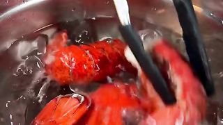 Lobster pasta ???? Poached lobster, creamy cherry tomato sauce and homemade bucatini ????
