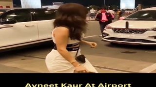 Avneet Kaur At Airport Departure #shorts #avneetkaur #bollywood #short #trending #viral #shortvideo