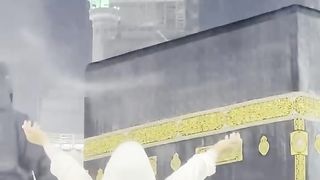 Title: "Heavy Rain at Masjid Al-Haram, Makkah: A Divine Shower of Blessings