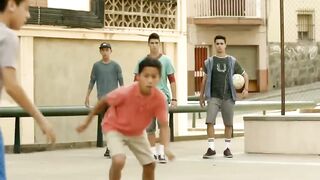 Lionel Messi nin Robotu - Raklam Filmi