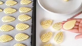 Resep Membuat Kue Daun Favorit Keluarga