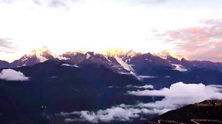 Dapeng Sees the World - Tibet, China (2)