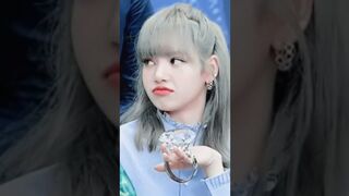 Blackpink lisa cute moments ????
