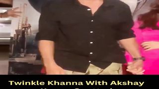 Twinkle Khanna With Akshay Kumar Spotted #shorts #akshaykumar #twinkle #bollywood #short #trending #viral #shortvideo