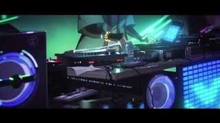 True Damage - GIANTS (ft. Becky G, Keke Palmer, SOYEON, DUCKWRTH, Thutmose) | League of Legends