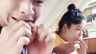 This guy eating meet