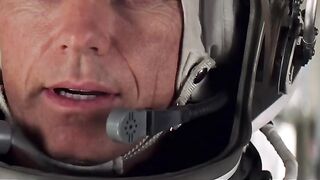 s this one of the best crash-landing scenes ever or what?!