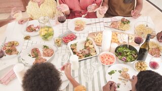 "Culinary Connections: Strengthening Family Ties through Food"