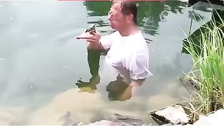This man talking with frock