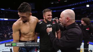 Johnny Walker tears his shoulder while doing the worm lol