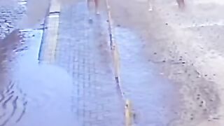 meu irmão KKK caindo Oh No tombo video engraçado