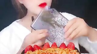 Eating Show - Chinese Food -Chili Enoki Mushroom，