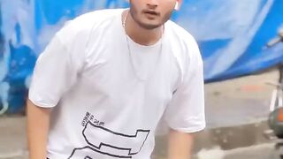 Aise dost hone chahiye bus.????????__Aakibstarr