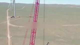 Start to finish process of installing a 4MW wind turbine.