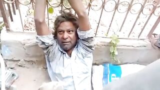نواز شریف کا ہم شکل کراچی میں چوری کرتے پکڑگیا۔