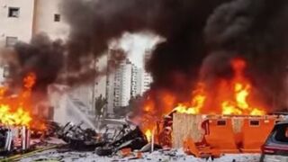 الطوفان الأقصى" الفلسطينيون يزحفون نحو إسرائيل ..اشتباكات وأسرى وغنائم ونازحون!