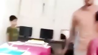 Teacher ne student ki kesi dhulai ki