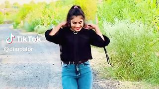 Beautiful girl and song Desi girl