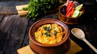Delicious chicken Makhni Handi ll chicken curry..