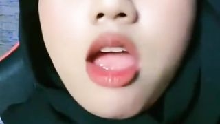Viral Video||Jilbab cantik jilat sampe bawah