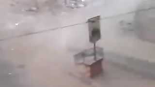 صیہونی دہشت گرد ممنوعہ فاسفورس گولہ بارود گرا رہی ہے ⚡️