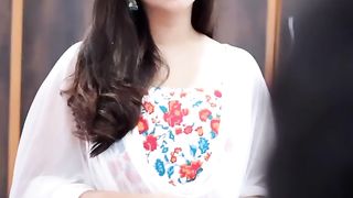 Bahut Dukhi Larki Sahi bole rahi