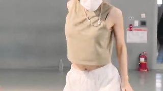 she moves like a feather ???? #amypark #choreography