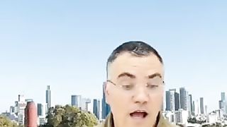 مستعدين دفع مليار دولار لحذف الكليب دة